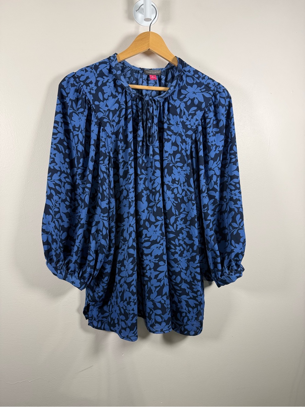 Vince Camuto Navy and Blue Floral Tie-Neck Tunic